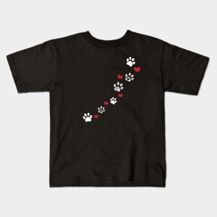 Paw prints and red hearts Kids T-Shirt